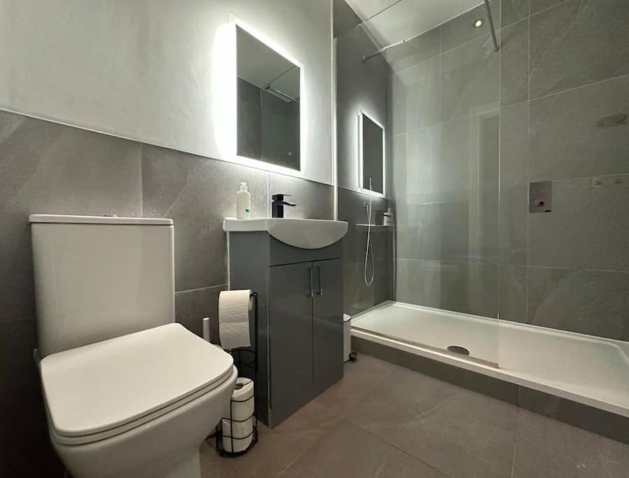 Superior Stay, Sophia Gardens, City Centre And Stadium Sleeps 4 Cardiff Kültér fotó
